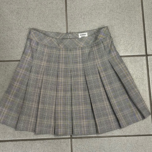 Aritzia Sunday best grey plaid pleated high waisted skirt olive micro mini skirt - Picture 6 of 9